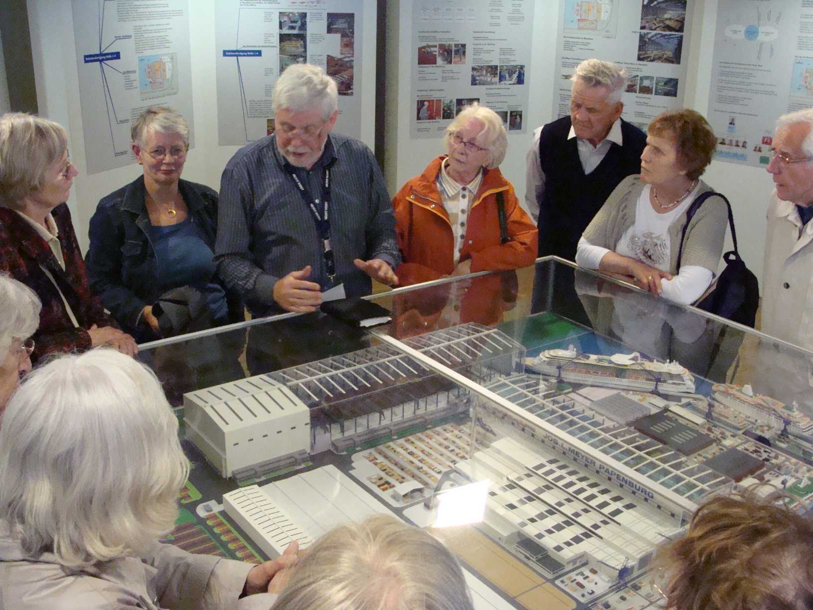 Übersicht über die Meyer-Werft. Übersicht über die Meyer-Werft.